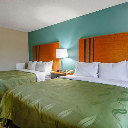 Quality Inn & Suites I-81 Exit 7 ブリストル エクステリア 写真