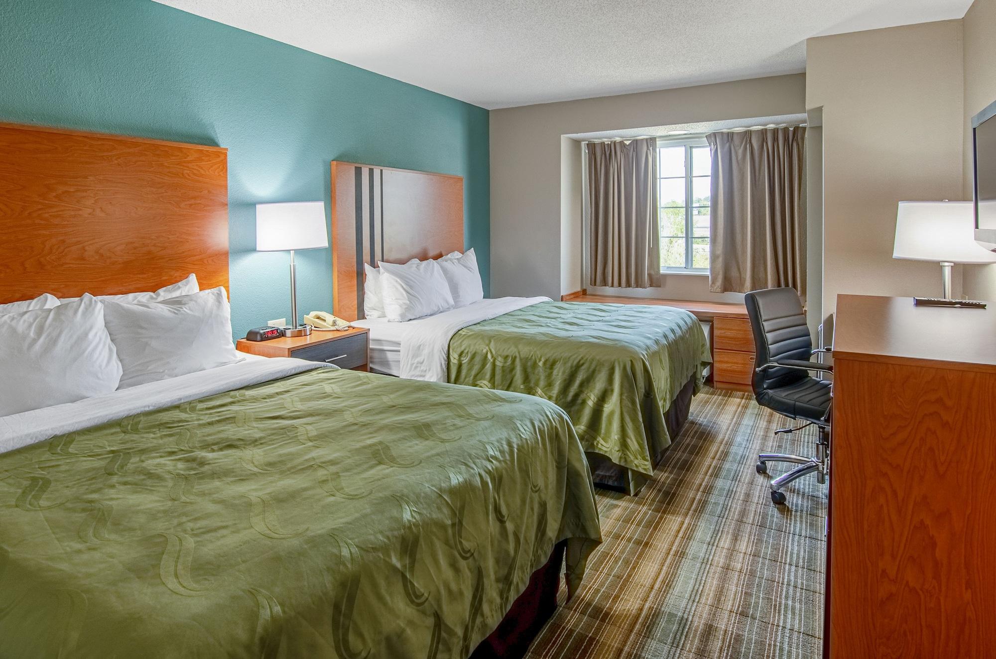 Quality Inn & Suites I-81 Exit 7 ブリストル エクステリア 写真