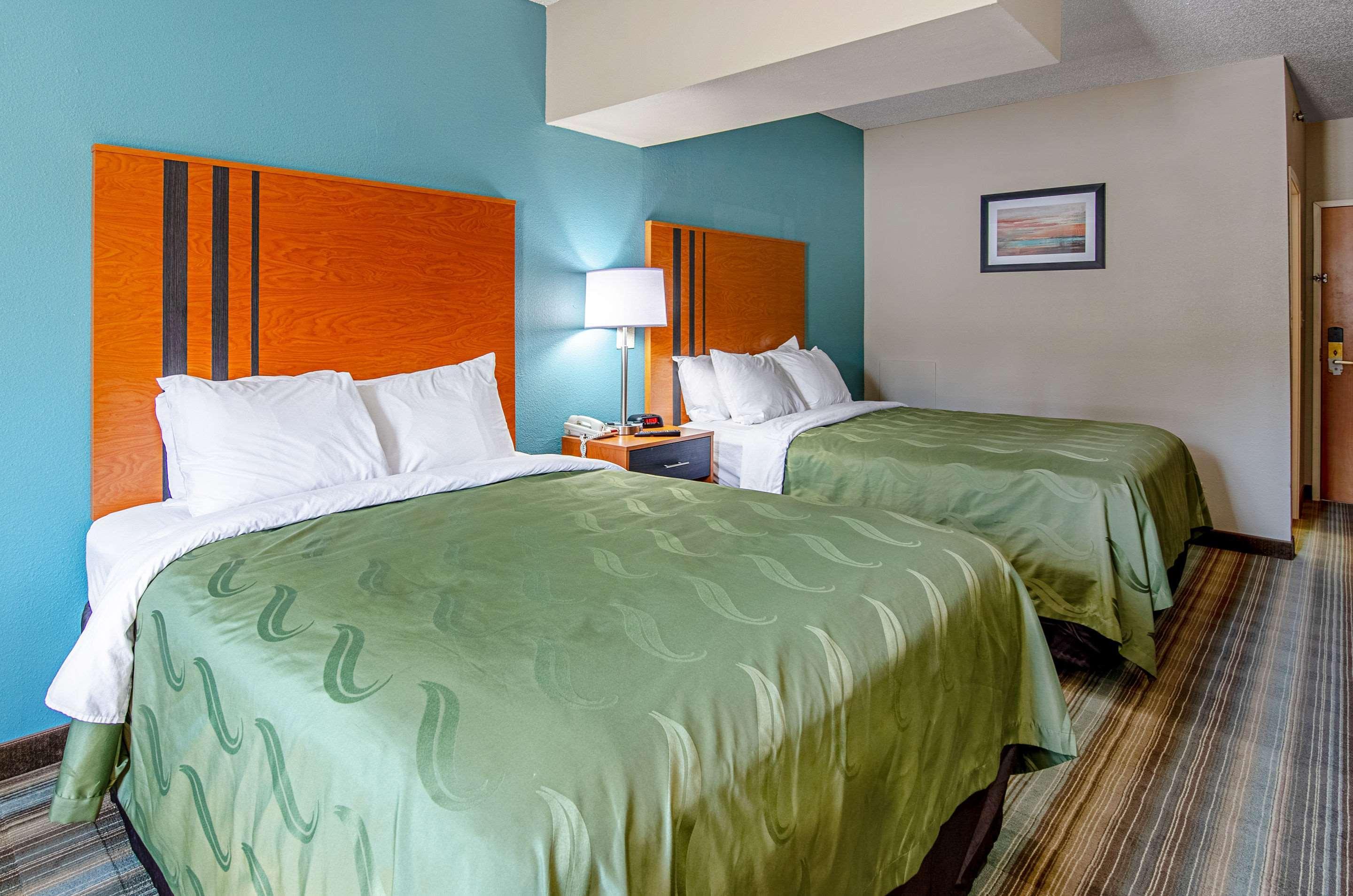 Quality Inn & Suites I-81 Exit 7 ブリストル エクステリア 写真
