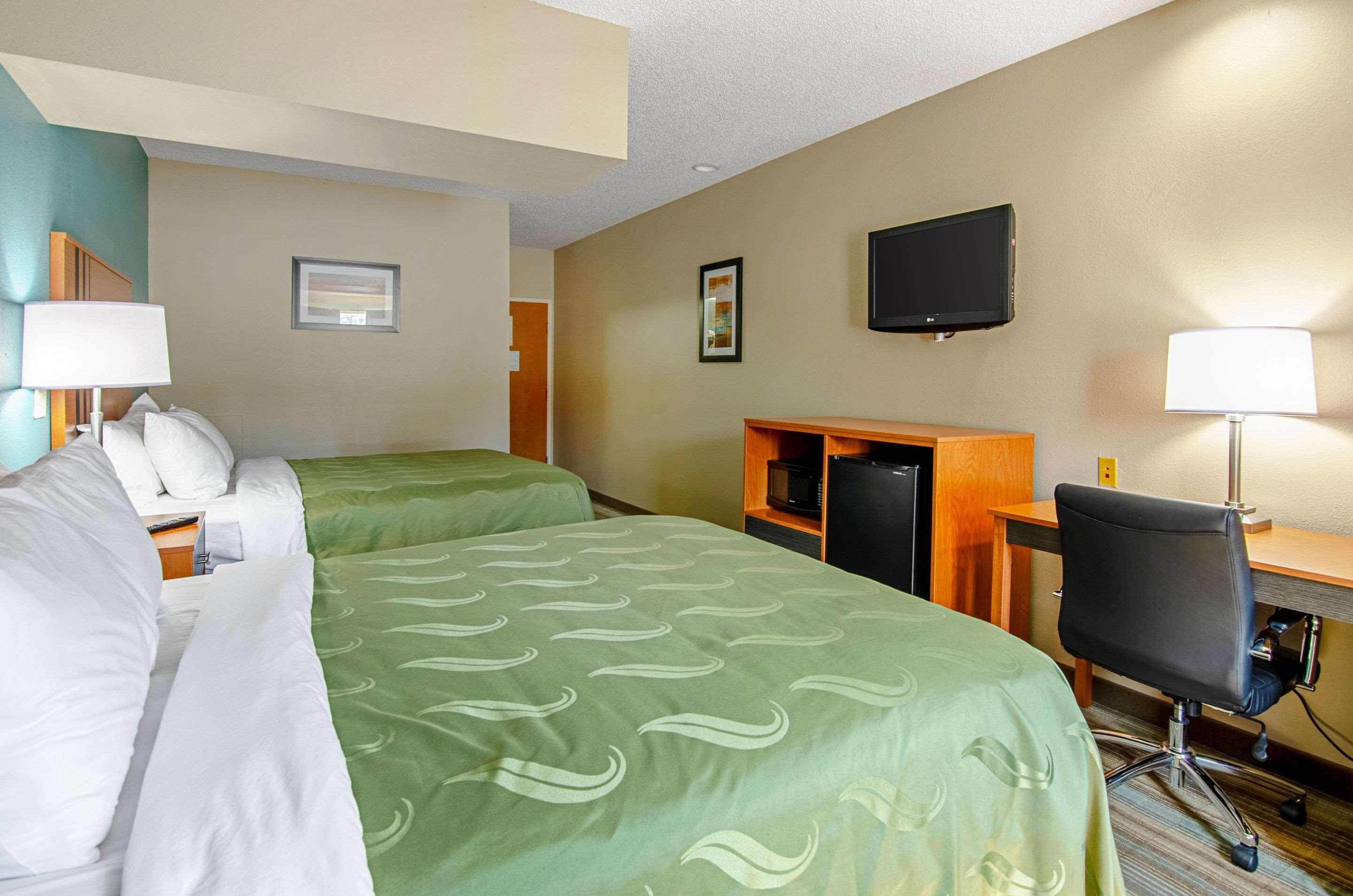 Quality Inn & Suites I-81 Exit 7 ブリストル エクステリア 写真