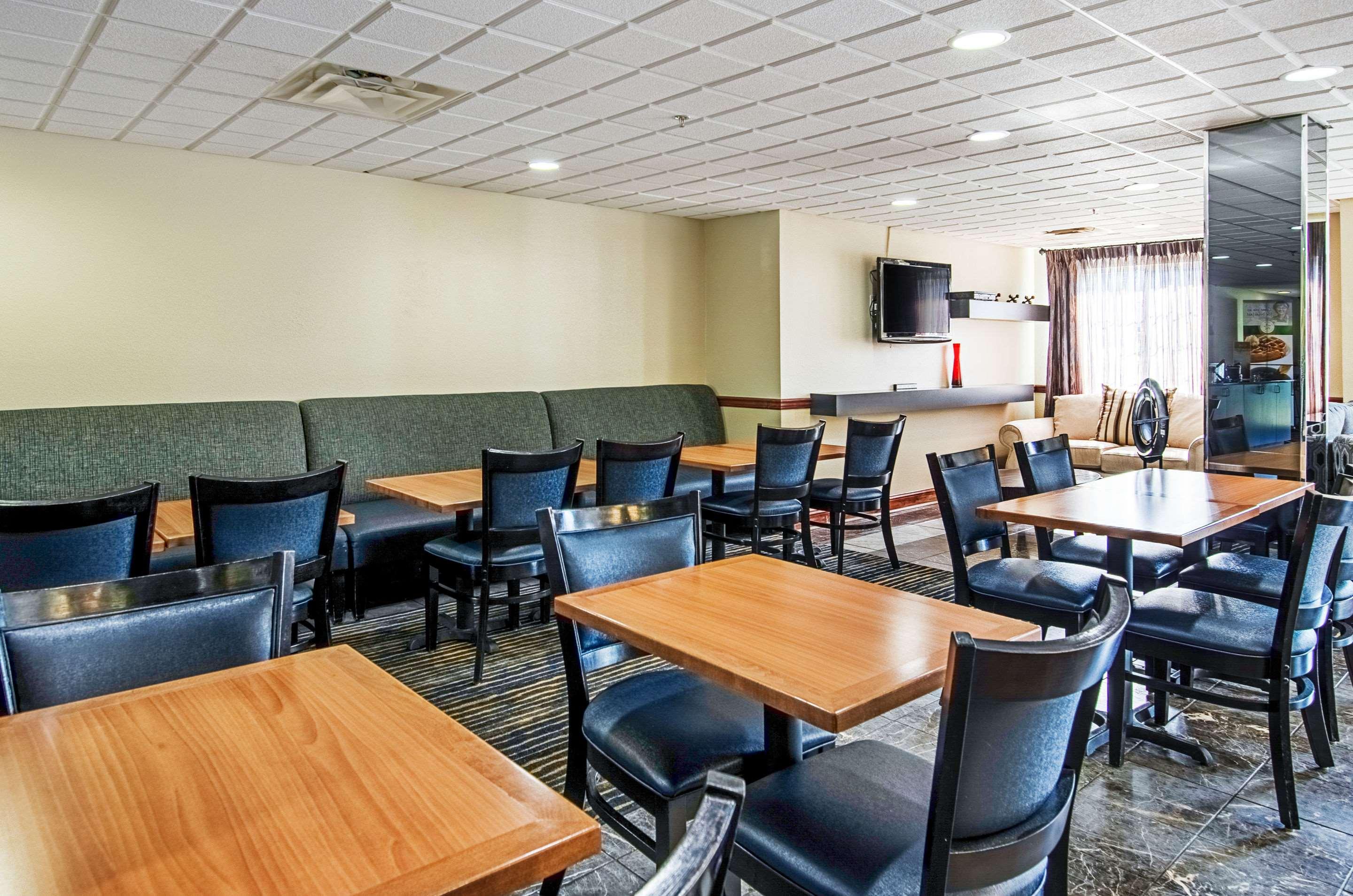 Quality Inn & Suites I-81 Exit 7 ブリストル エクステリア 写真