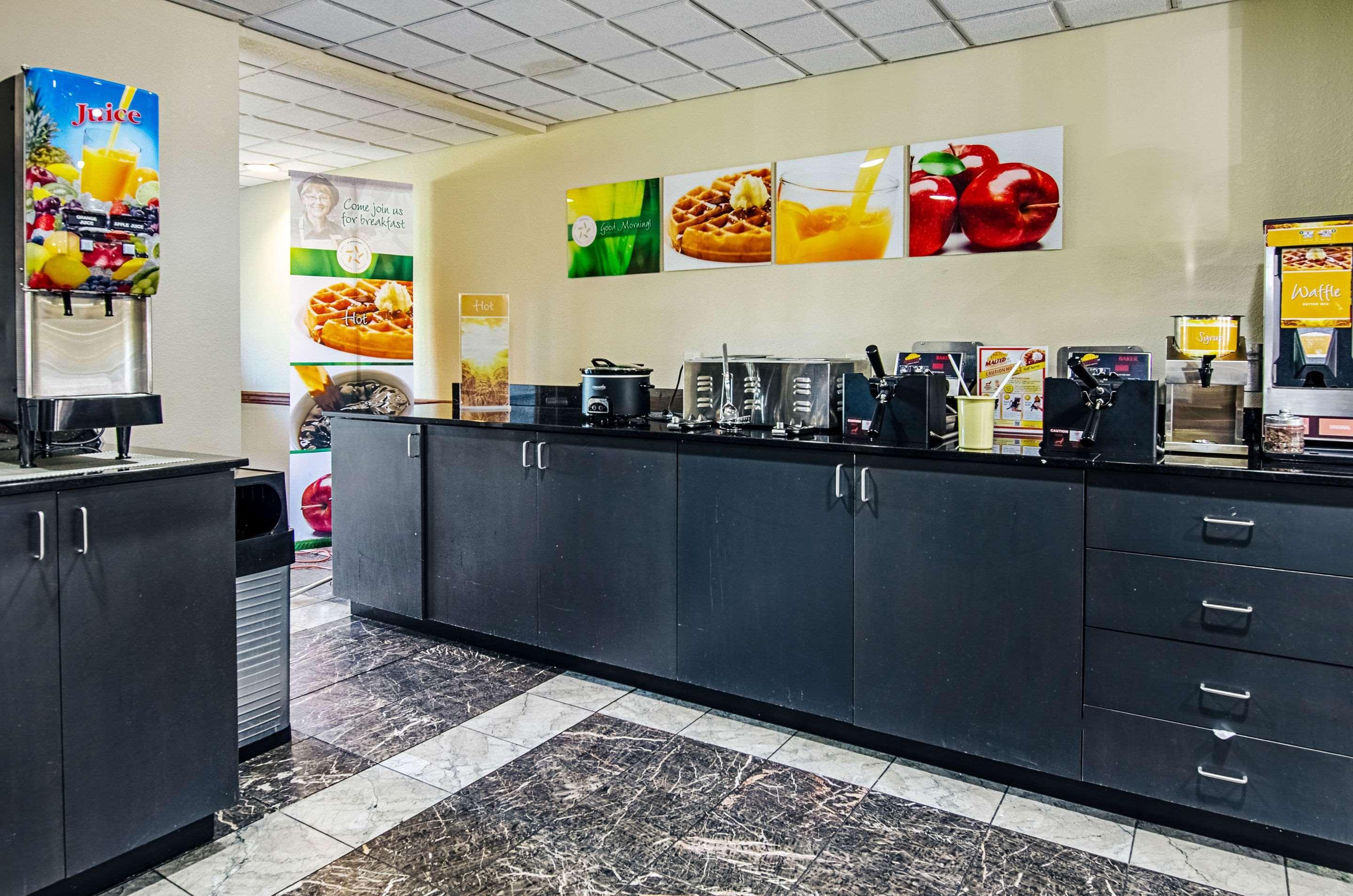 Quality Inn & Suites I-81 Exit 7 ブリストル エクステリア 写真