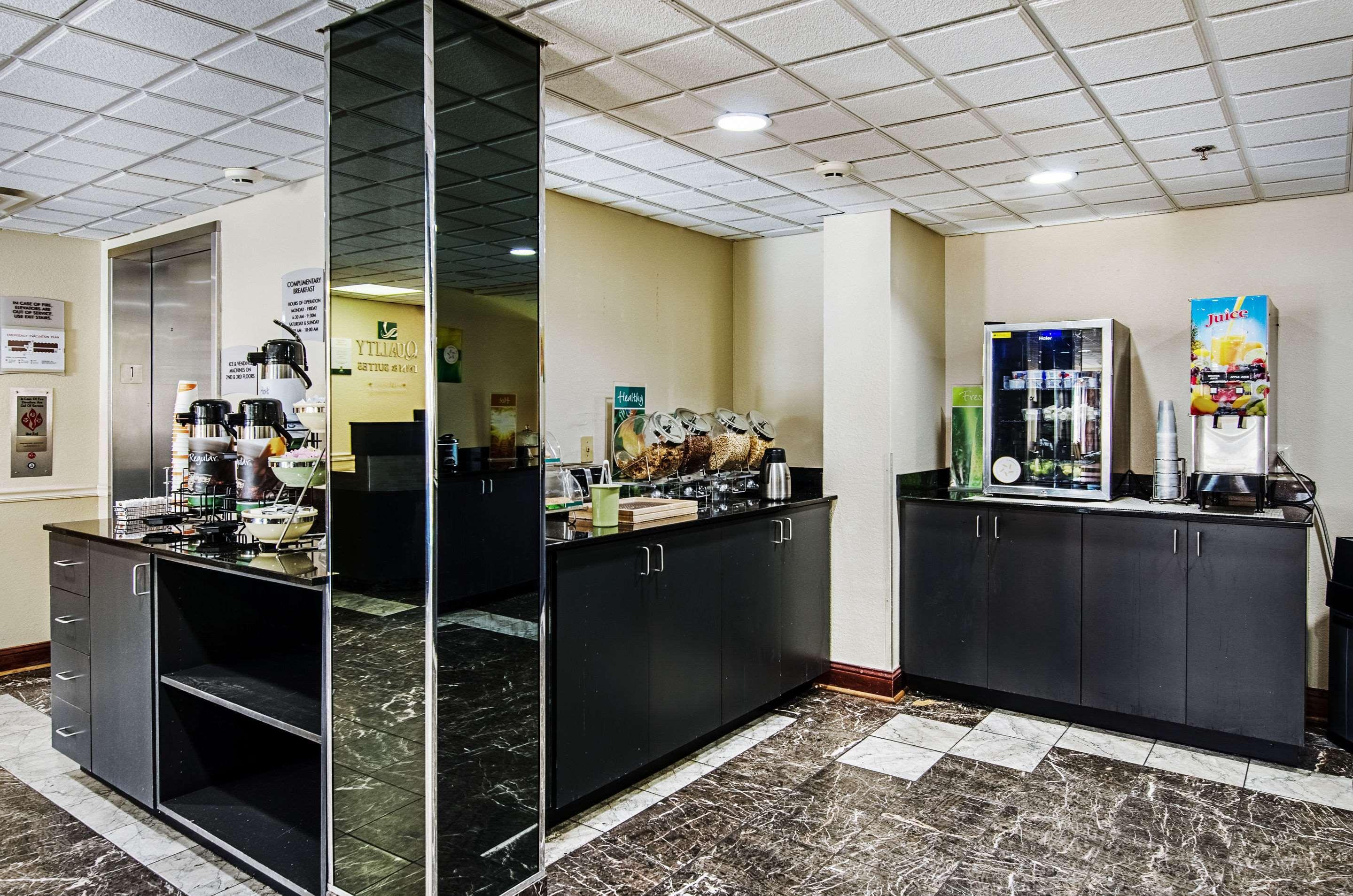 Quality Inn & Suites I-81 Exit 7 ブリストル エクステリア 写真